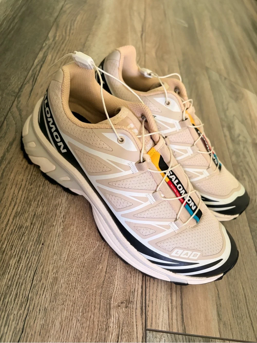 Salomon XT-6 Beige